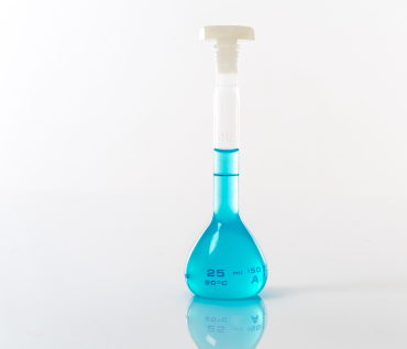 Applications of Glacial Acetic Acid in Chemicals and Pharmaceuticals
